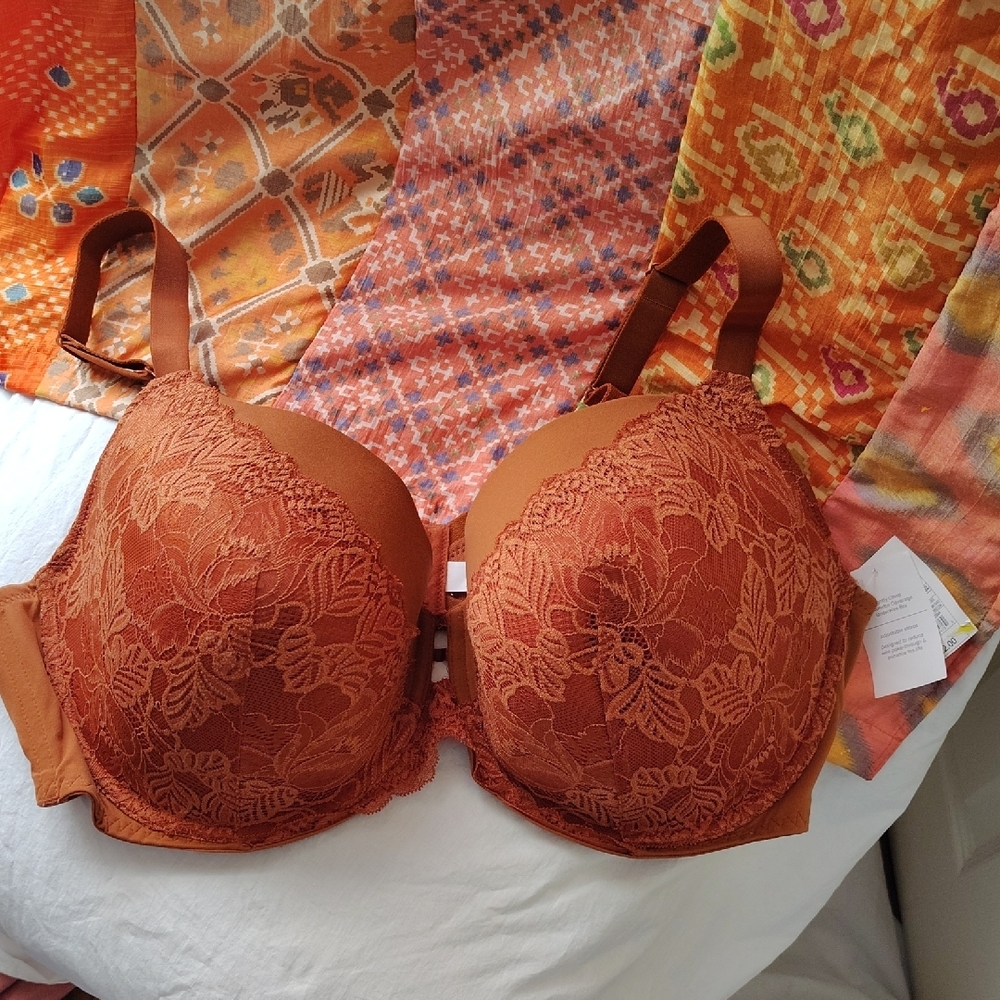 Elegant Lace Women's Bra - Extra Large Size New With Tags- Target!